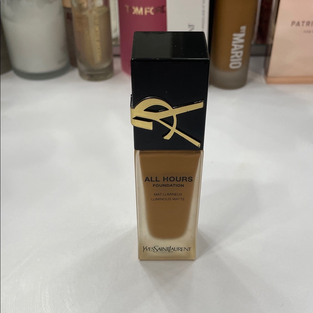 Yves Saint Laurent All Hours Foundation - Luminous Matte DW1
